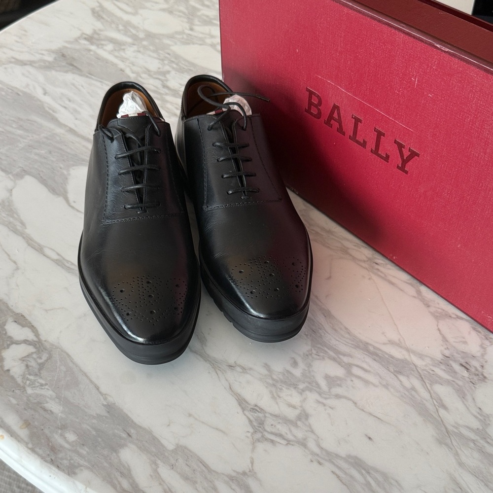 Bally Men's Classic Black Oxford Shoes